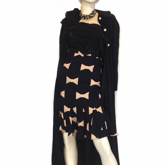 Small / medium Vintage Velvet Black Duster