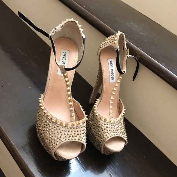 Steve Madden nude heels