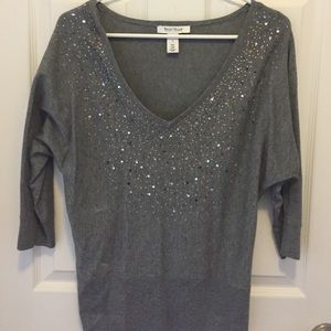 Grey v neck sweater with sequins
