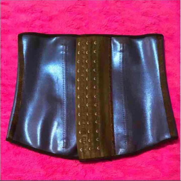 Ann Chery Metallic line