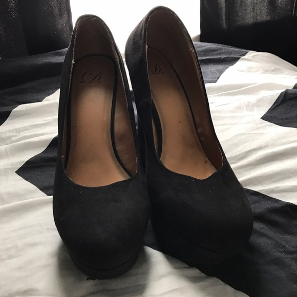 Basic Black Wedges