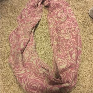 Warm infinity scarf