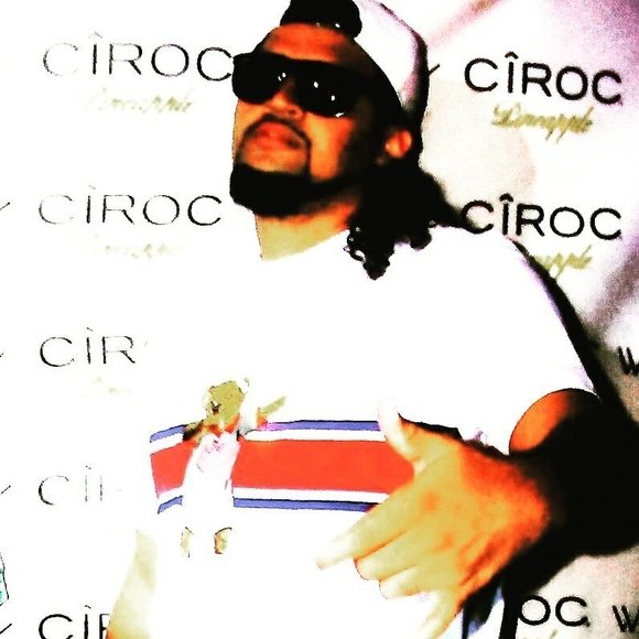 Meet your Posher, Aaron - Picture 1 of 1