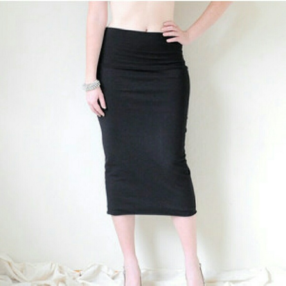 Boutique Dresses & Skirts - HIGH WAIST BLACK RIBBED PENCIL SKIRT 💚💚
