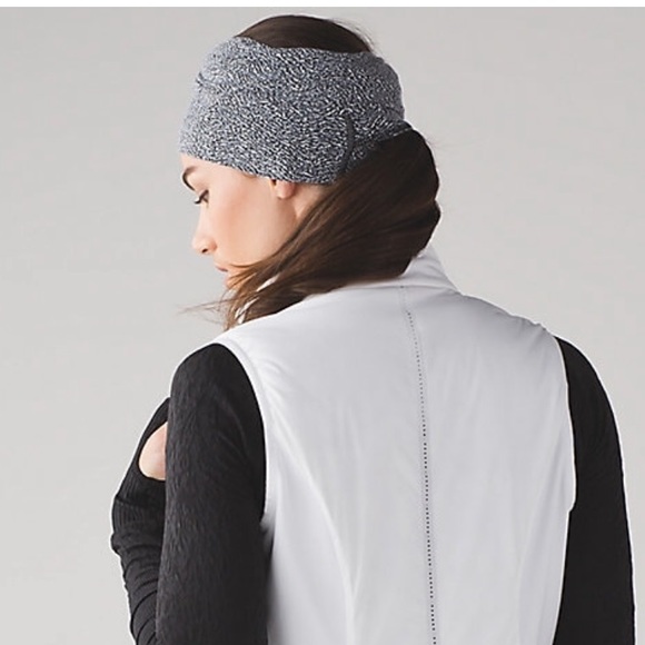Lululemon Top Knot Toque NWT. RLRJ COLOR - Picture 2 of 4