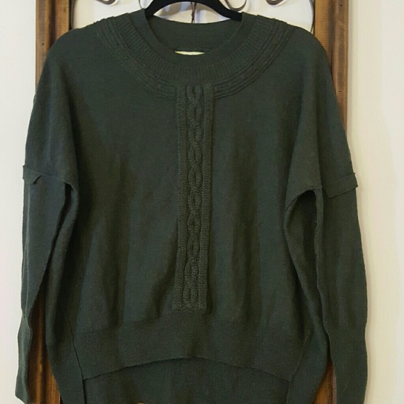 Sweet olive green sweater
