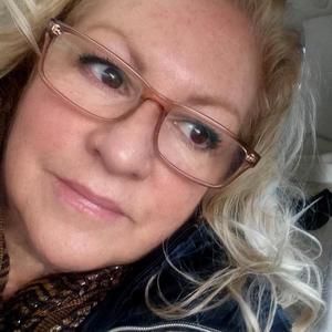 Meet your Posher, Sharon