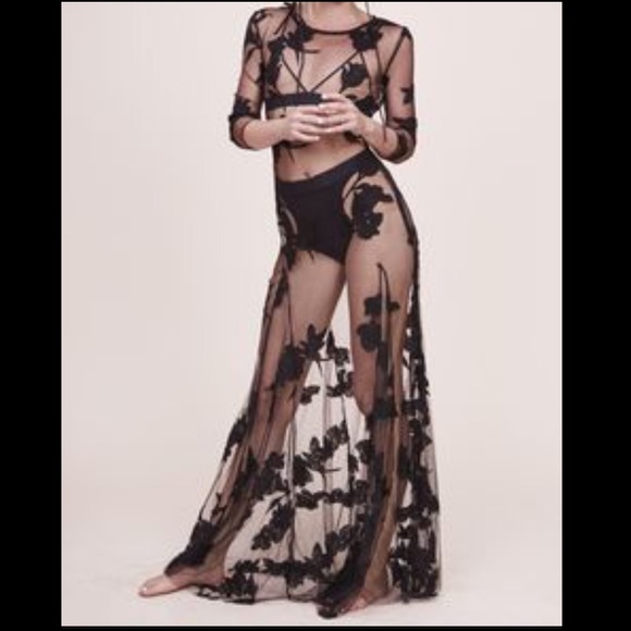 ISO For Love and Lemons Orchid Maxi sz L!