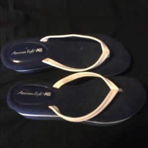 American Eagle flip flops size 6 1/2.