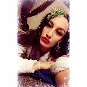 Meet your Posher, Danielle