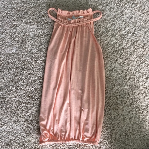 Super cute peach colored tank