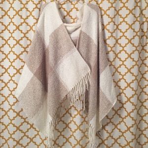 NWT - Hooded Wrap w/Fringe