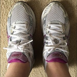 Asics pictures wearing