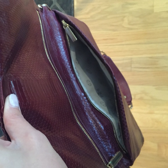 Tory Burch Clutch/Handbag - Picture 3 of 4