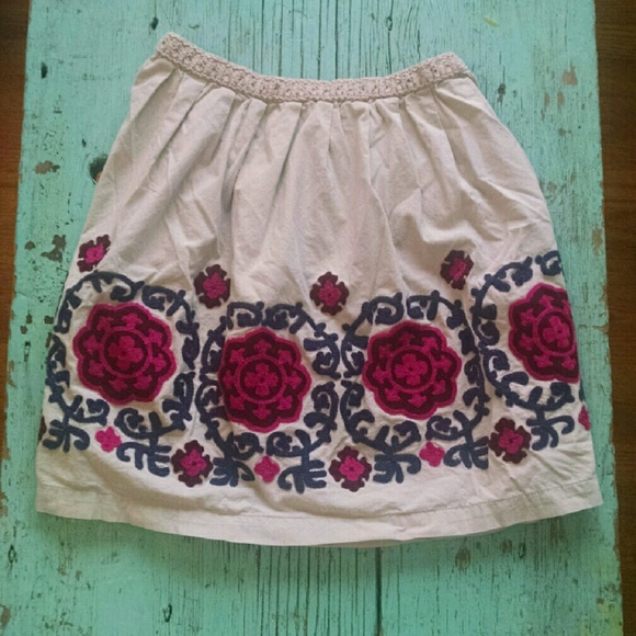 Anthropologie Floral Embroidery Skirt Size Small