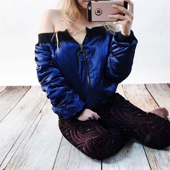 Off Shoulder Bomber Jacket - Picture 3 of 4