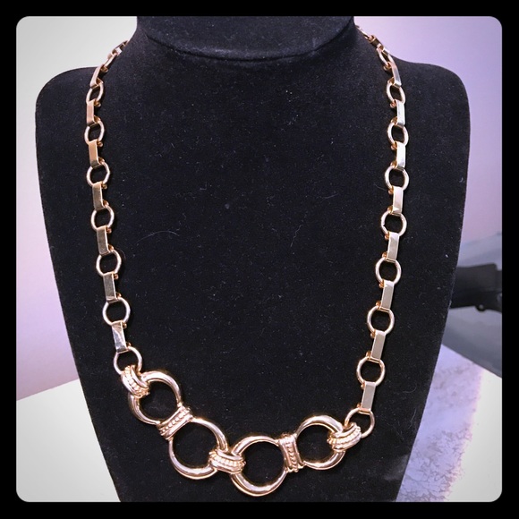 Gold necklace about 18 inches long in great shape