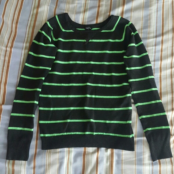 Stripped sweater - Picture 1 of 3