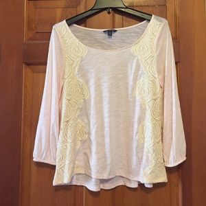 SALE!! AE light pink with off-white roses