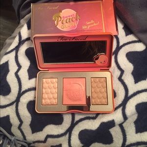 sweet peach highlight pallete