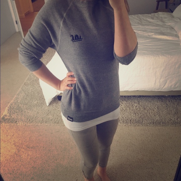Super 7 - crew neck grey sweatshirt