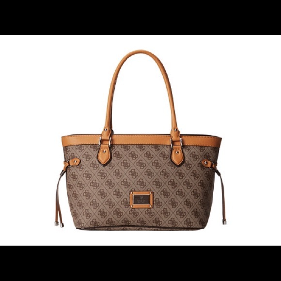 ‼️SOLD‼️NWT Guess Scandal small carryall