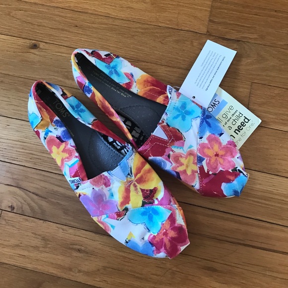TOMS Shoes - Flower print TOMS