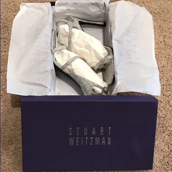New in box, never worn Stuart weitzman pump - Picture 1 of 4
