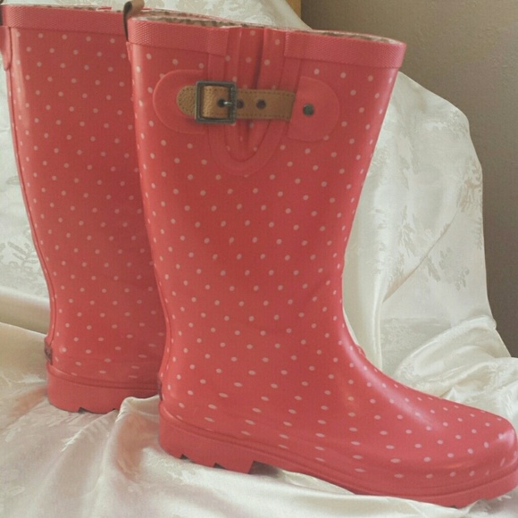 Chooka pink and white polka-dot 💗