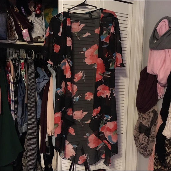 Black and Pink Floral Kimono