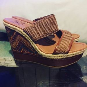 Women's lucky brand jeans Wedges size 10