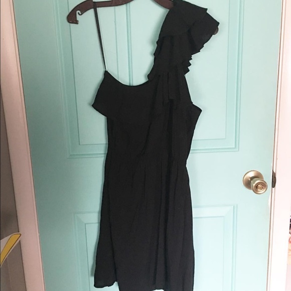 Black one sleeved dress