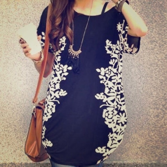 HP 2/2017! ๐ด๐บFloral Tunic ๐น๐ต - Picture 2 of 2