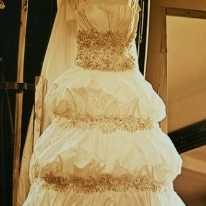 Ysa Makino Stephen Yearick Couture Wedding Dress