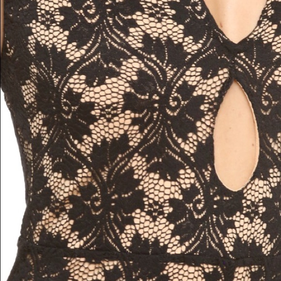 Teardrop Lace Mini Dress In Black - Picture 2 of 2