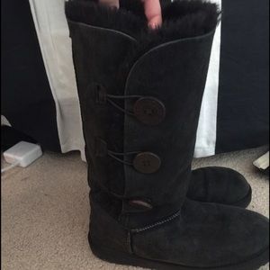 Black Bailey Button Triplet Ugg Boots