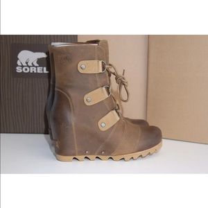 Sorel Joan of Artic Wedge Booties sz 8