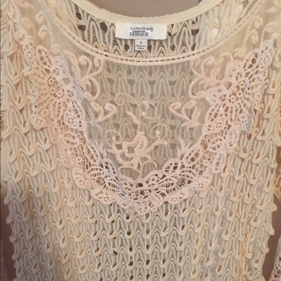 Cream Lace overlay dress - Picture 2 of 3