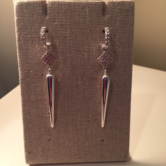 BNWT Stella & Dot Bianca Earrings
