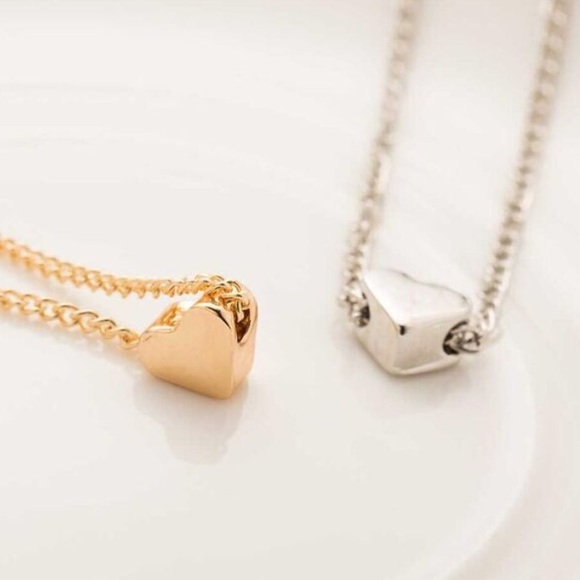 SILVER Heart Dainty Pendant Necklace - Picture 3 of 6