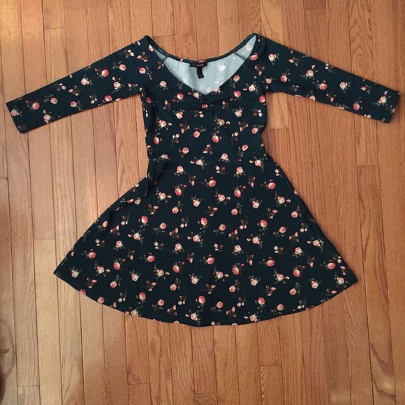 Off-the-shoulder F21 Dress - Picture 3 of 4