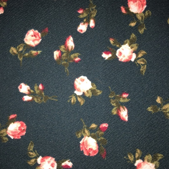 Off-the-shoulder F21 Dress - Picture 4 of 4