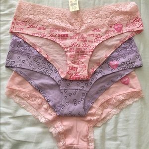 🎉SALE🎉 🌸 3 Victoria's Secret underwear