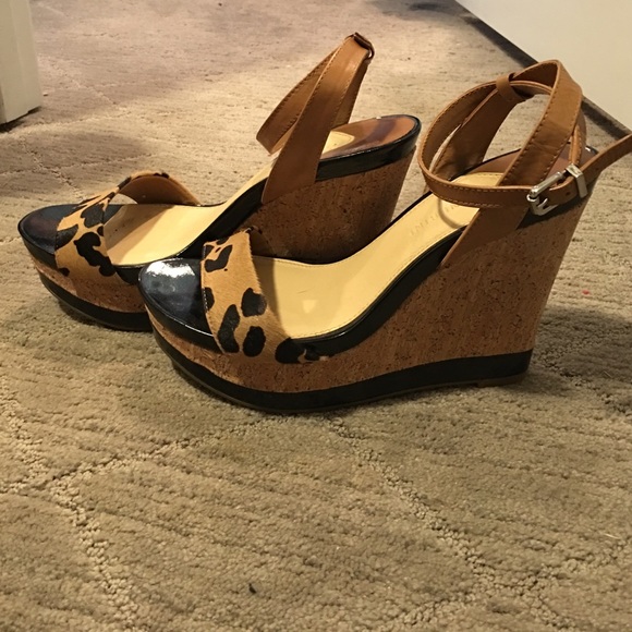 Gianni Bini leopard heels