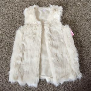White faux fur vest with tags! Brand new