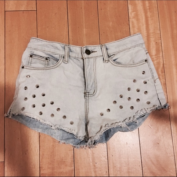 Studded Light Wash Shorts with Fraying Bottoms