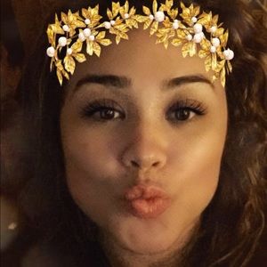 Meet your Posher, Caroline