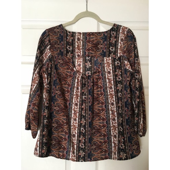 Boutique Blouse w/ cutout back M - Picture 2 of 2