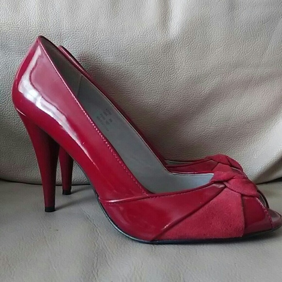 Calvin Klein Uma Patent peep toe
