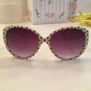 😎Spotted Sunglasses😎